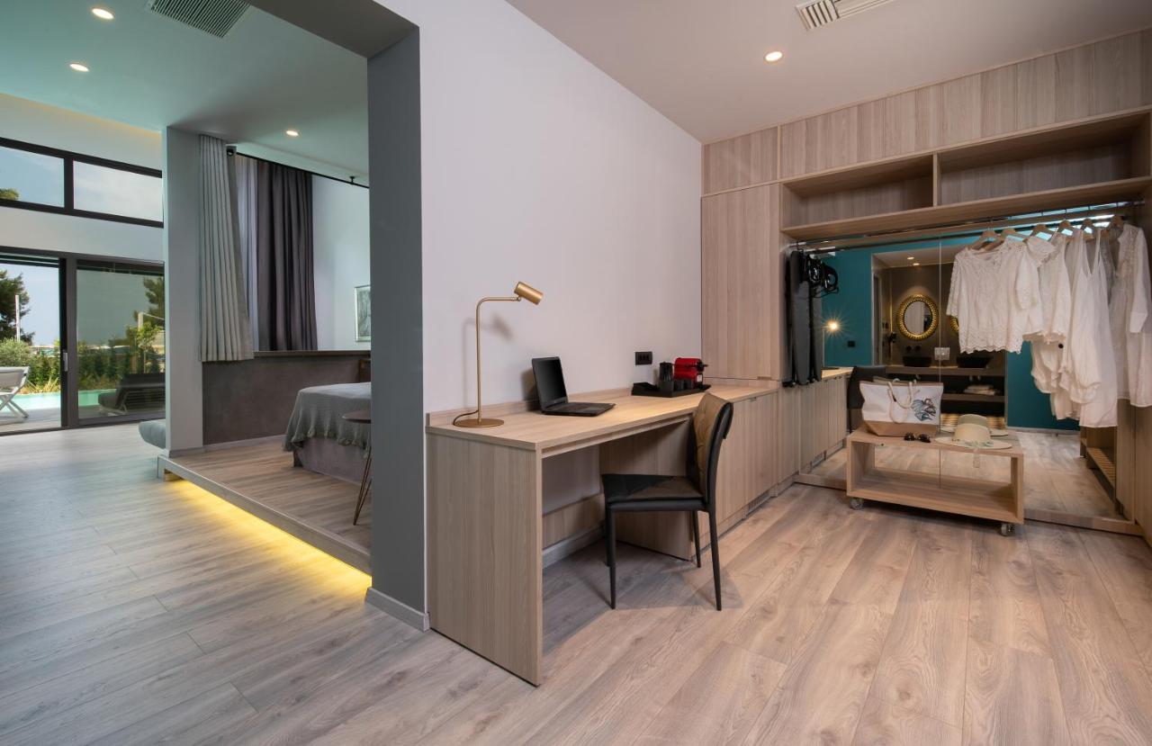 Lagomandra Luxury Suites With Private Pools นิกิติ ภายนอก รูปภาพ