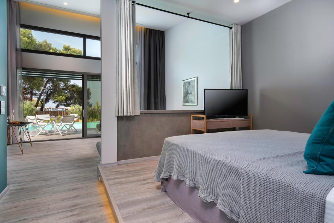 Lagomandra Luxury Suites With Private Pools นิกิติ ภายนอก รูปภาพ