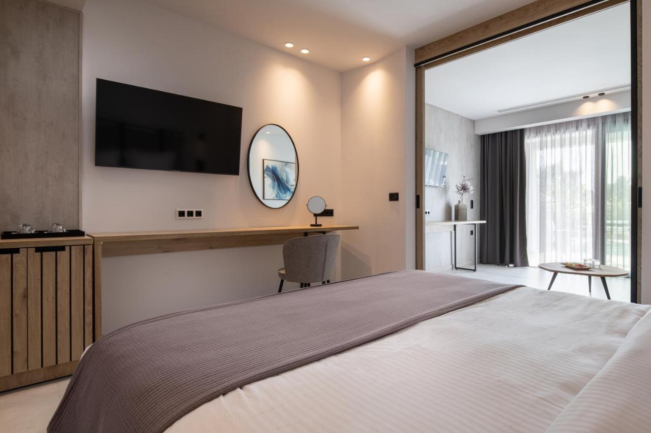 Lagomandra Luxury Suites With Private Pools นิกิติ ภายนอก รูปภาพ